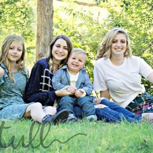 Meet your Posher, Carissa